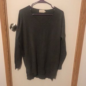 Like New- Dreamers Super Softy Vneck Sweater